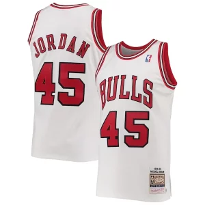 Versatile Men's Chicago Bulls Michael Jordan White 1994 95 Hardwood Classics Authentic Player Jersey