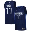 Accattivante Pratico Luka Dončić Dallas Mavericks Jordan Brand Swingman Player Jersey Statement Edition Navy